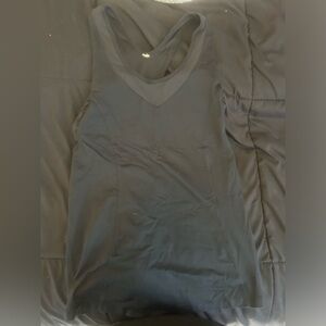 black size 4 lululemon tank top